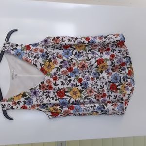 Ophelia Roe white floral sleeveless blouse, size S